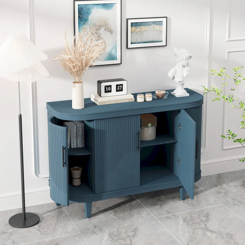 Geschwungenes Sideboard mit Stauraum