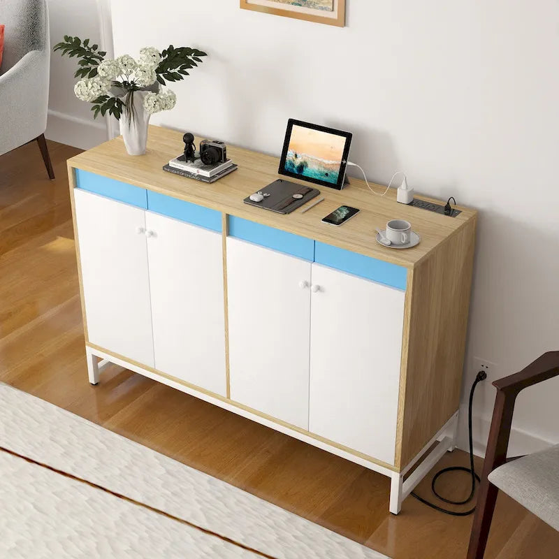 Meuble d’appoint à 4 portes avec prise électrique, éclairage LED et rangement type buffet