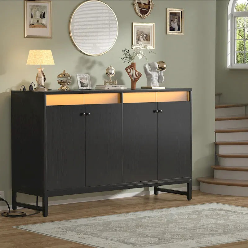 Meuble d’appoint à 4 portes avec prise électrique, éclairage LED et rangement type buffet